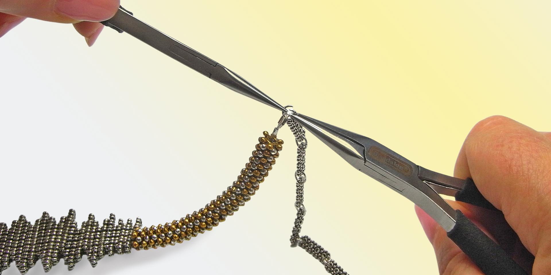 attach connector links to daisy spacers attach connector links to daisy spacers